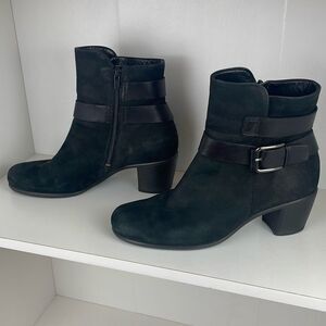 Ecco Black Nubuck Leather Ankle Boots 40